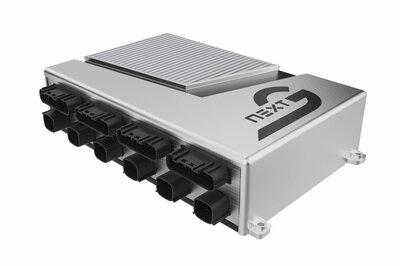 Ein NX NextMotion Zentralsteuergerät auf einem weißen Hintergrund.